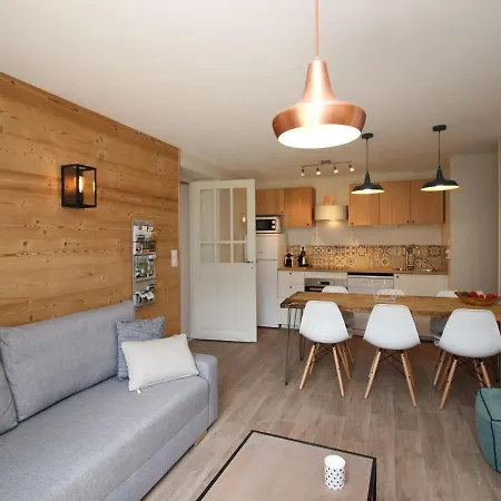 T3 Avec Jardin Privatif Et Wifi A Mont-dore, Renove, Parking Et Garage Inclus - Fr-1-608-37