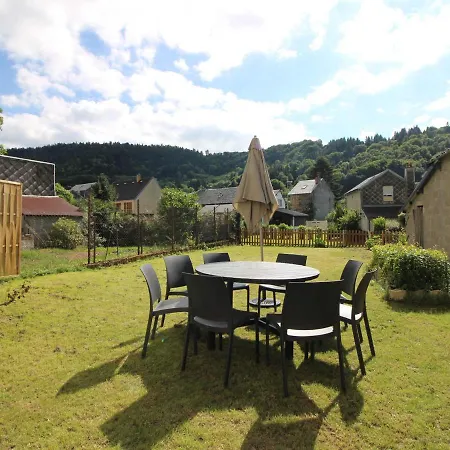 T3 Avec Jardin Privatif Et Wifi A Mont-dore, Renove, Parking Et Garage Inclus - Fr-1-608-37 * Le Mont-Dore