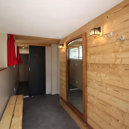 T3 Avec Jardin Privatif Et Wifi A Mont-dore, Renove, Parking Et Garage Inclus - Fr-1-608-37 *